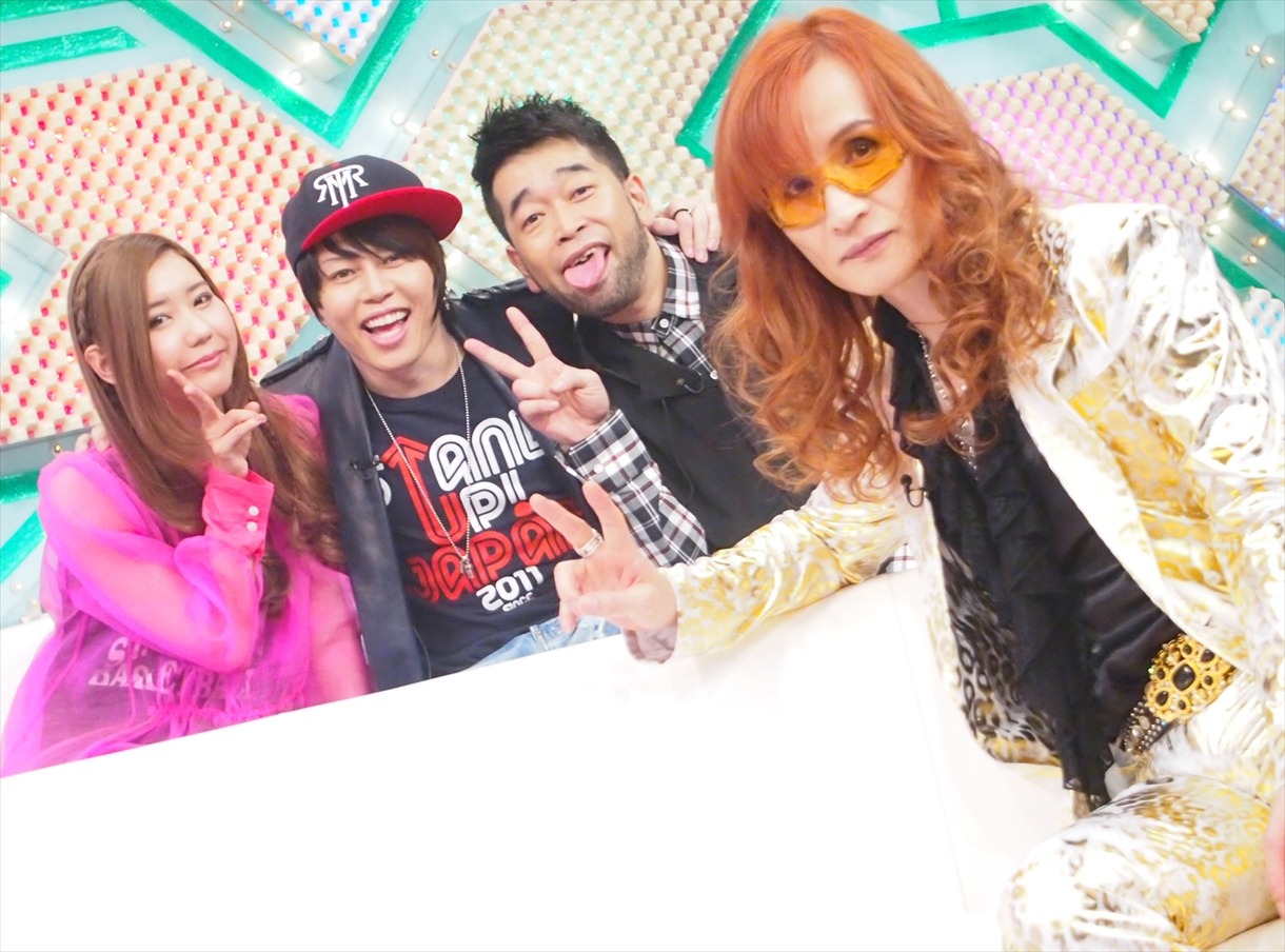 トーク収録前の「新堂本兄弟」レギュラーメンバー。左からTOMOMI（SCANDAL）、西川貴教（T.M.Revolution）、槇原敬之、高見沢俊彦（THE ALFEE）。