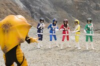 映画「女子ーズ」のワンシーン。(c)2014「女子ーズ」製作委員会