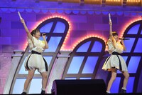 左から瑞季、鈴木裕乃。