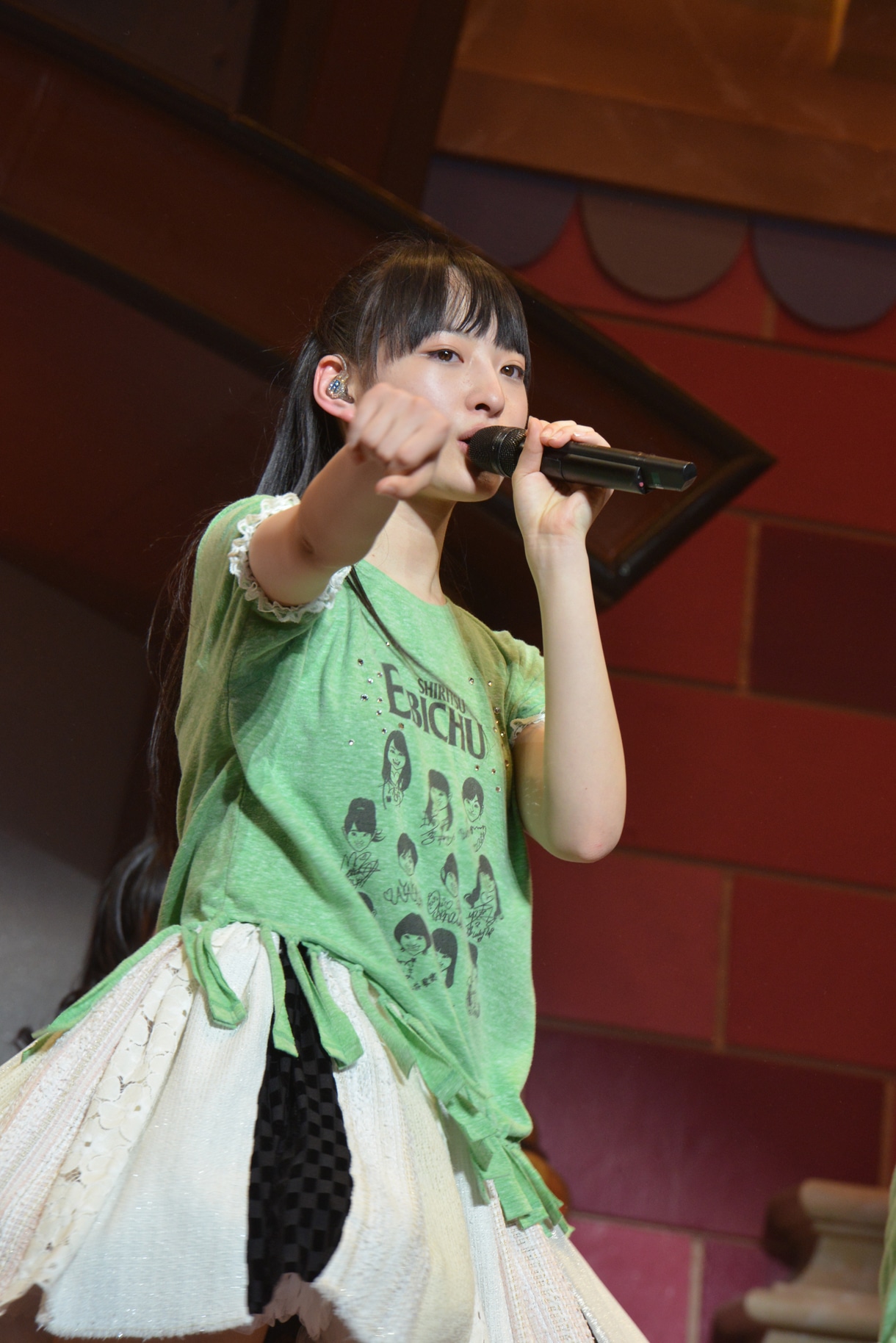 松野莉奈