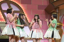 左から小林歌穂、廣田あいか、鈴木裕乃、柏木ひなた。