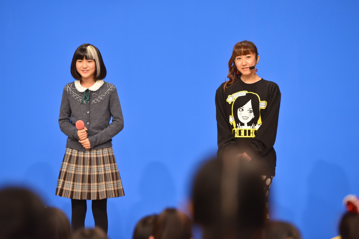 左から木村真那月、石川ゆみ。