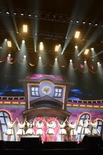 「私立恵比寿中学合同出発式～今、君がここにいる～」の様子。