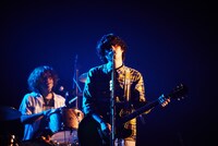 クリープハイプ「平日の武道館 バイト編～ねぇ、シフト代わってくれない？～」の模様。