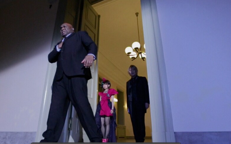 fripSide「black bullet」PVのワンシーン。