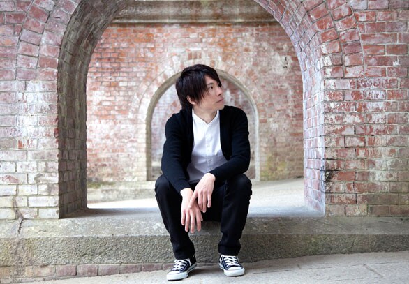 フジタユウスケ、手島いさむ迎えた「ガラパゴスSP」でワンマン