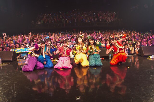 「チームしゃちほこALLスターズ！」本編ラスト「マジ感謝」で行われた記念撮影。