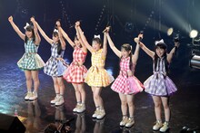 チームしゃちほこ「Zepp FINAL! 2014～ありがとうを伝えたくて～ 坂本遥奈『手羽先キミドリJK（予）』」の様子。