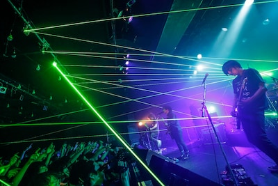 ヒトリエ「マネキン・イン・ザ・パーク」LIQUIDROOM ebisu公演の様子。（撮影：平野タカシ）