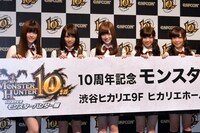 乃木坂46。左から松村沙友理、永島聖羅、白石麻衣、西野七瀬、斉藤優里。