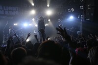 THREE LIGHTS DOWN KINGS「LiVERTY TOUR 2014 -FINAL SERIES-」愛知・ElectricLadyLand公演の模様。（Photo by AARON MASTERSON）