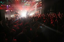 THREE LIGHTS DOWN KINGS「LiVERTY TOUR 2014 -FINAL SERIES-」愛知・ElectricLadyLand公演の模様。（Photo by AARON MASTERSON）