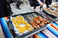 アーティストたちに振る舞われたバーベキュー。