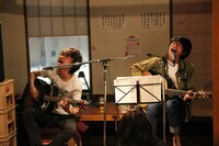 アンコールで忘れらんねえよ「夜間飛行」をデュエットする柴田隆浩といちろー。