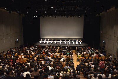 「エビ中サブ主総会」はおごそかなムードで進行した。