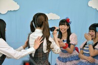 「生のアイドルが好き」配信中の様子。