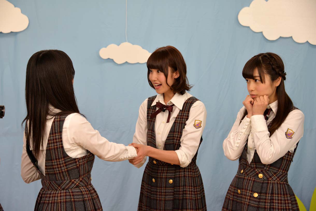 「生のアイドルが好き」配信中の様子。