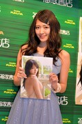 鈴木愛理、新作写真集を「20歳だから200点と言われたい」