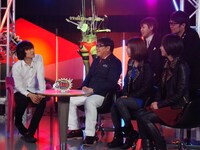 「竹山ロックンロール」スタジオトークの様子。