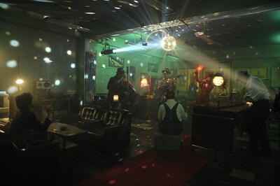 ドラマ「リバースエッジ 大川端探偵社」オープニング映像のワンシーン。