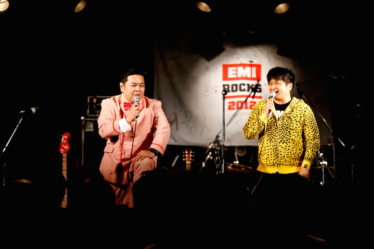 「EMI ROCKS neo」でMCを務めたダイノジ。（撮影：福本和洋）