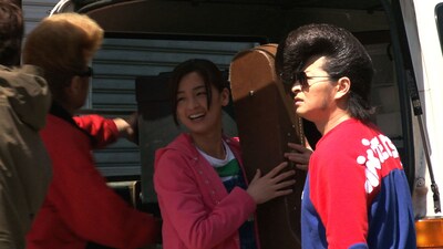 氣志團「喧嘩上等」ビデオクリップのワンシーン。