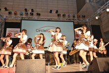 私立恵比寿中学「音楽課外授業」の様子。