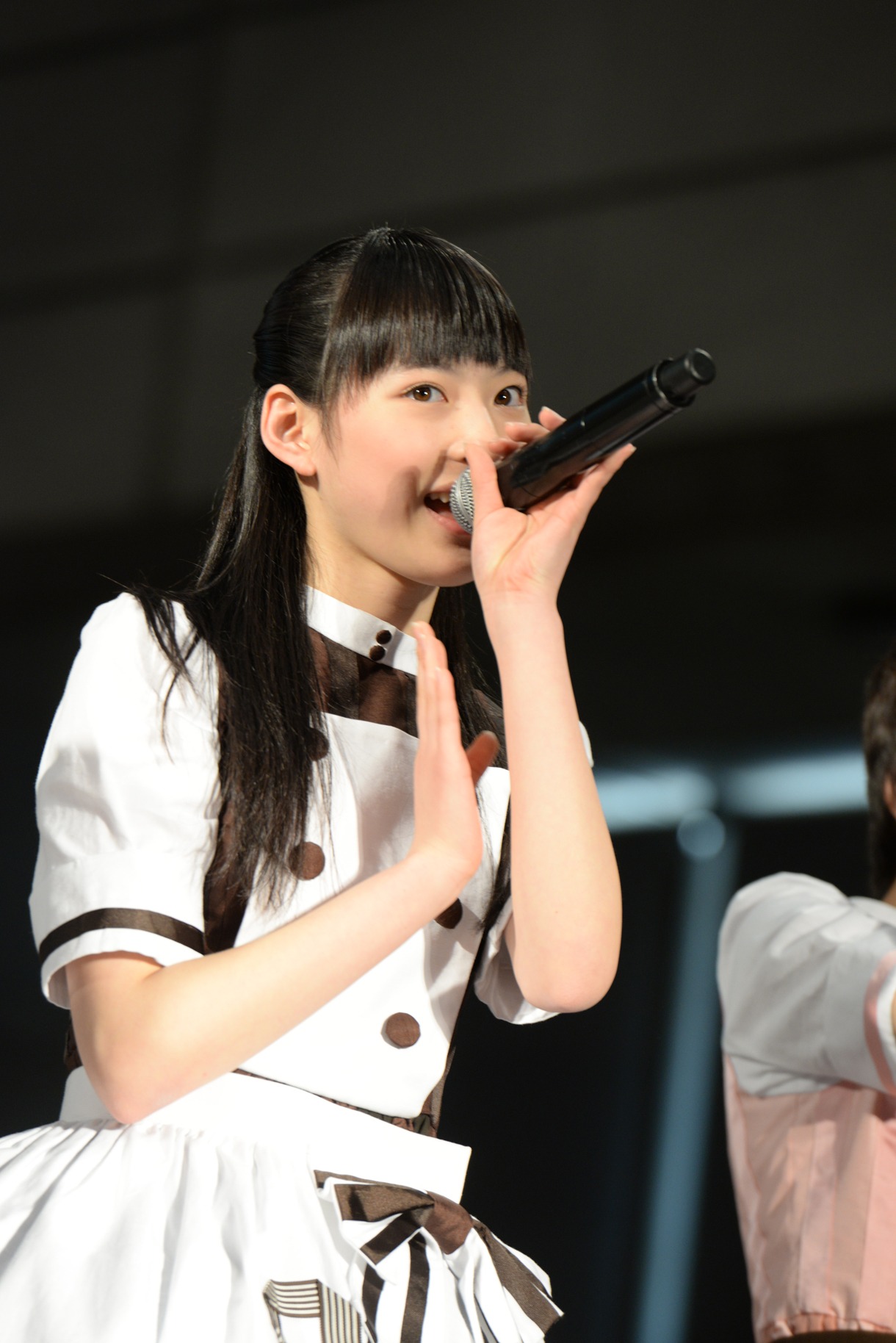 松野莉奈
