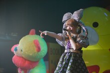 きゃりーぱみゅぱみゅ「NANDA COLLECTION WORLD TOUR 2014」パリ公演の様子。（Photo by aki ishii）