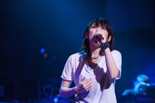 家入レオ「“家入レオ3rdワンマンTour～a boy～」NHKホール公演の様子。（撮影：田中聖太郎）