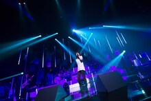 家入レオ「“家入レオ3rdワンマンTour～a boy～」NHKホール公演の様子。（撮影：田中聖太郎）