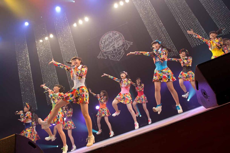 SUPER☆GiRLS「SUPER☆GiRLS 第二章開幕 ～はじめまして、新生スパガです!!～ キャンペーン」の様子。