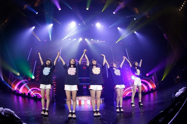 9nine「Wonder Live In サンプラザ」の様子。