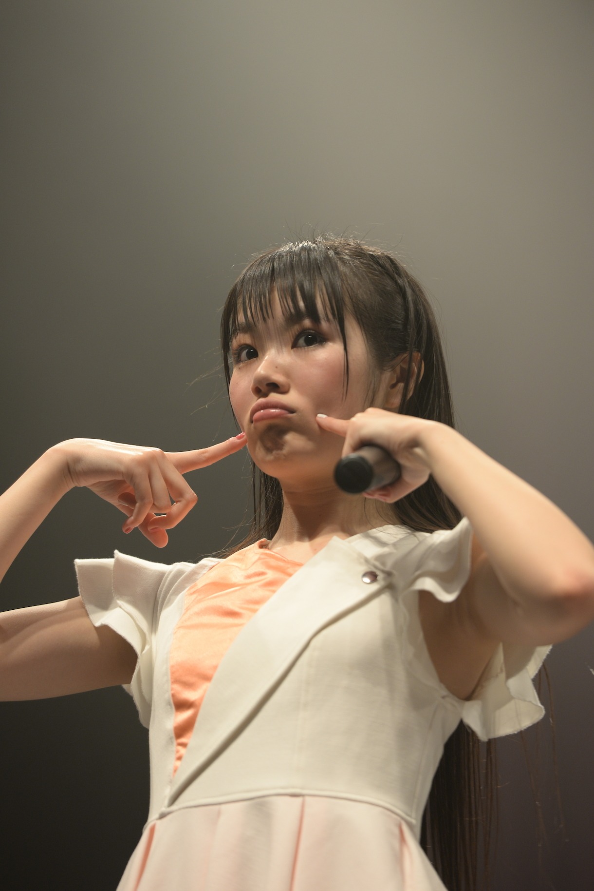 高橋麻里