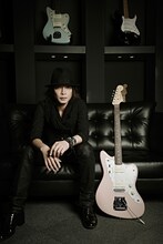 INORANとSAKURA JAZZMASTER。