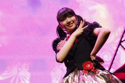 ソロ楽曲「キミに39」を披露した星名美怜。