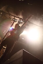 菅野信昭（B）（撮影：オオタシンイチロウ［scene16works］）