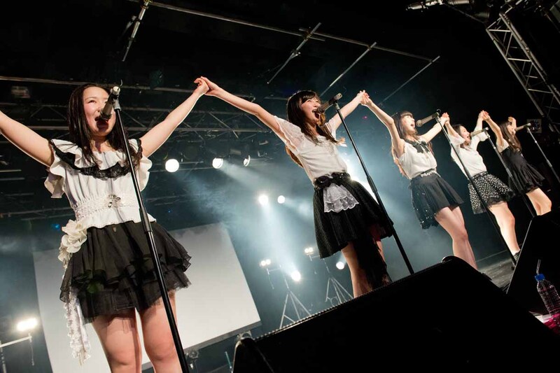 東京女子流「DOUBLE COLOR session1.」ライブの様子。