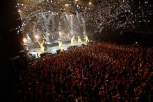 「氣志團結成17周年＆綾小路翔生誕日特別記念GIG『愛 羅 武 勇』」の様子。