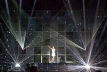 昨日4月29日に東京・TSUTAYA O-EASTにて実施された武藤彩未デビューライブ「BIRTH」の様子。