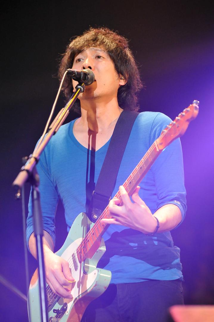 清水依与吏（Vo, G / back number）