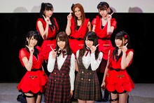 上段左から外崎梨香、小泉遥、小島瑠那、下段左から権田夏海、川後陽菜、中田花奈、小森ゆきの。