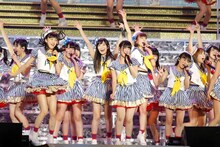 HKT48「HKT48アリーナツアー ～可愛い子にはもっと旅をさせよ～」ライブの様子。 (c)AKS
