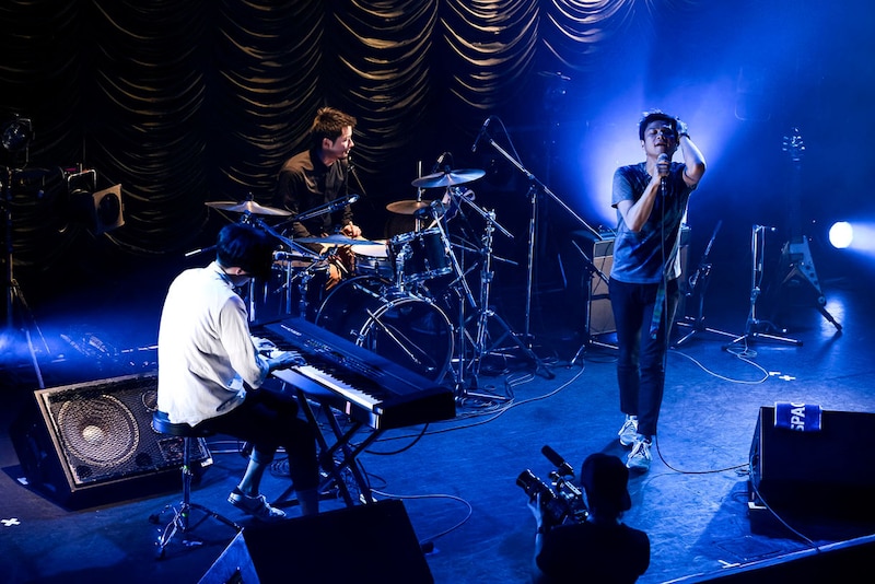天才バンド(Photo by Takahiro Kugino)