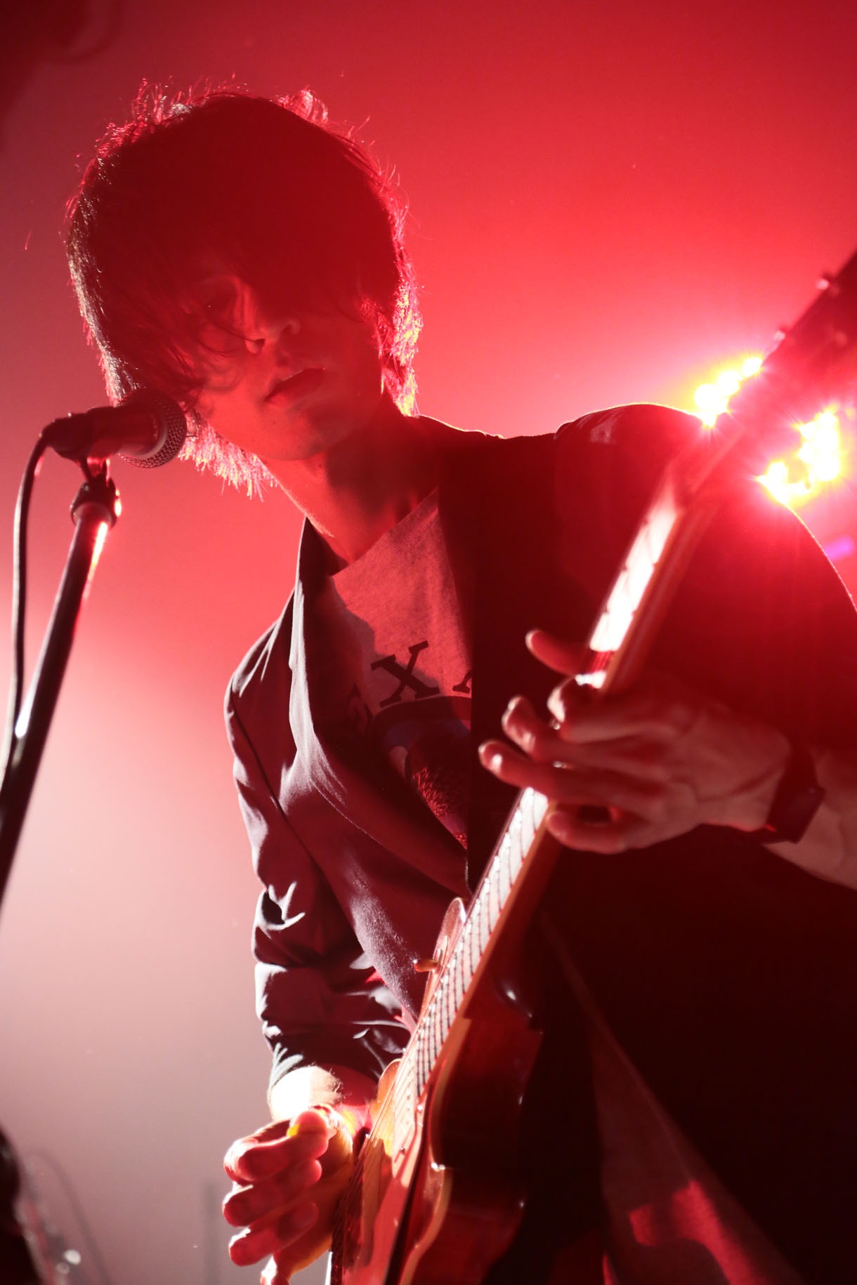 佐藤真彦（G / The Mirraz）。写真は4月27日の東京・UNIT公演のもの。