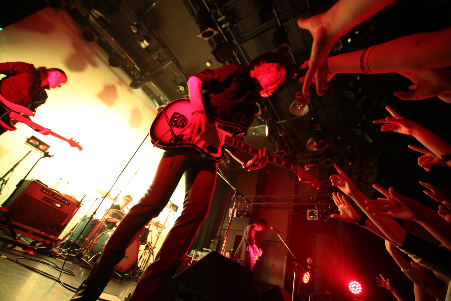 The Mirraz。4月27日の東京・UNIT公演の様子。