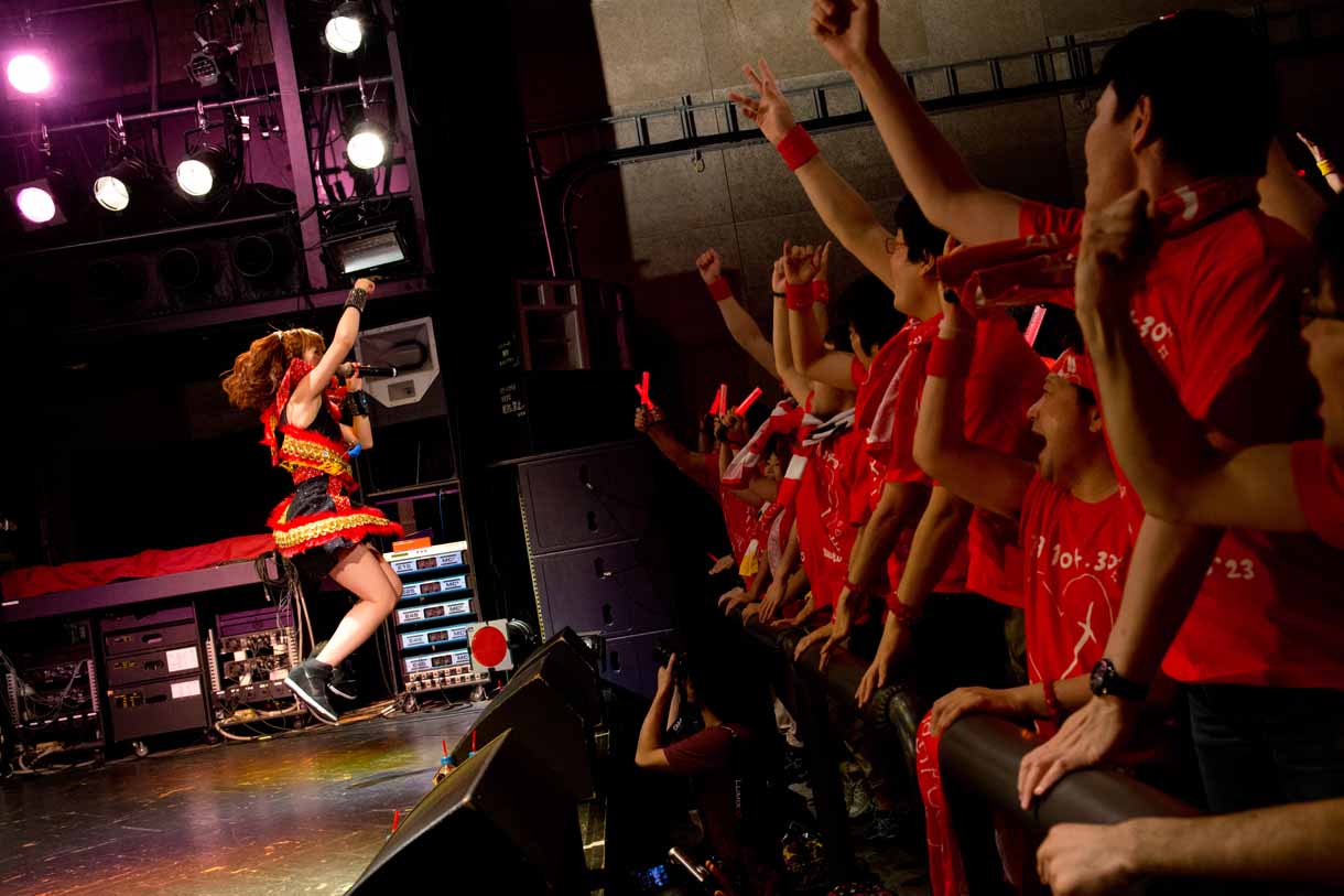 「アップアップガールズ（仮）～仙石みなみ誕生日スペシャル～」の様子。