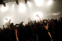 THE BACK HORN「KYO-MEIワンマンツアー～暁のファンファーレ～」の様子。（撮影：石井麻木）