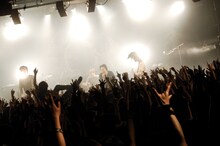 THE BACK HORN「KYO-MEIワンマンツアー～暁のファンファーレ～」の様子。（撮影：石井麻木）