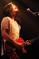 菅波栄純（G）（撮影：石井麻木）